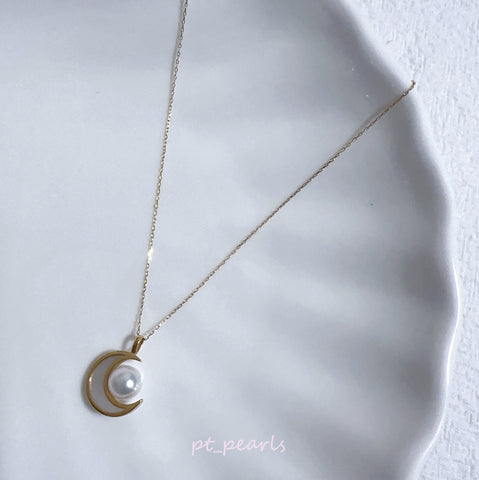 (Summer Sale) 極光 Akoya 珍珠月亮吊咀及頸鏈 | Aurora Akoya Pendant with Moon Design Pendant & Necklace