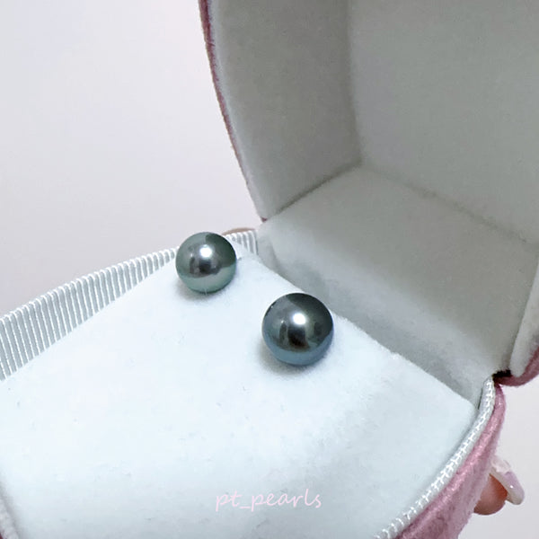 頂級極光大溪地 孔雀綠 8.4mm 耳環 | Top Grade Tahiti Peacock Green 8.4mm Earrings